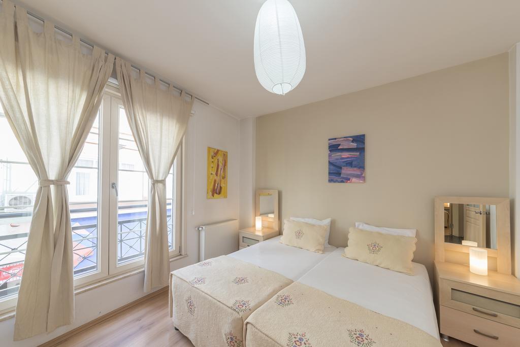 Apartament Amedros *