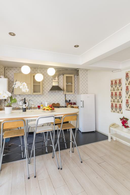 Apartament Amedros *