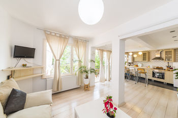 Amedros Apartament *